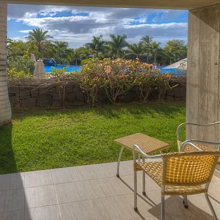 Costa Calero Thalasso & 4* 卡列罗港